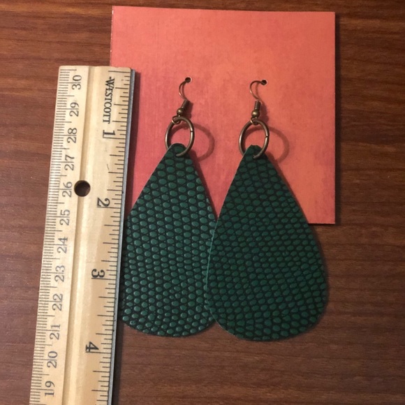 Faux leather/leather earrings. Handmade earrings. - Picture 11 of 16